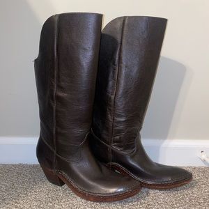 Ariat black genuine leather boot!